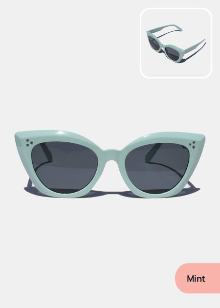 Thick Cat-Eye Frames
